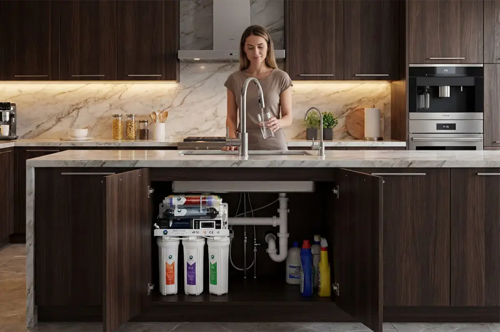 Kitchen with an under-sink ProEcoLife filtration system